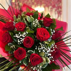 Valentines E 12 Luxury Rose Bouquet