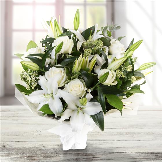 White Riflie With Roses White Lilies & Roses